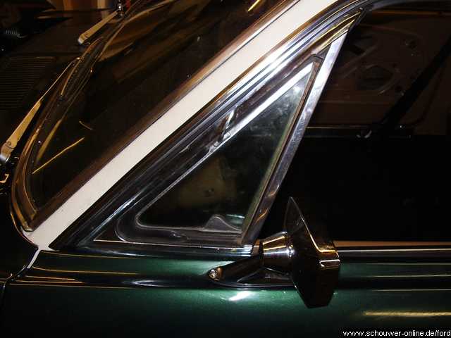 Einstellung des Dreiecksfensterrahmens beim 68er Mustang